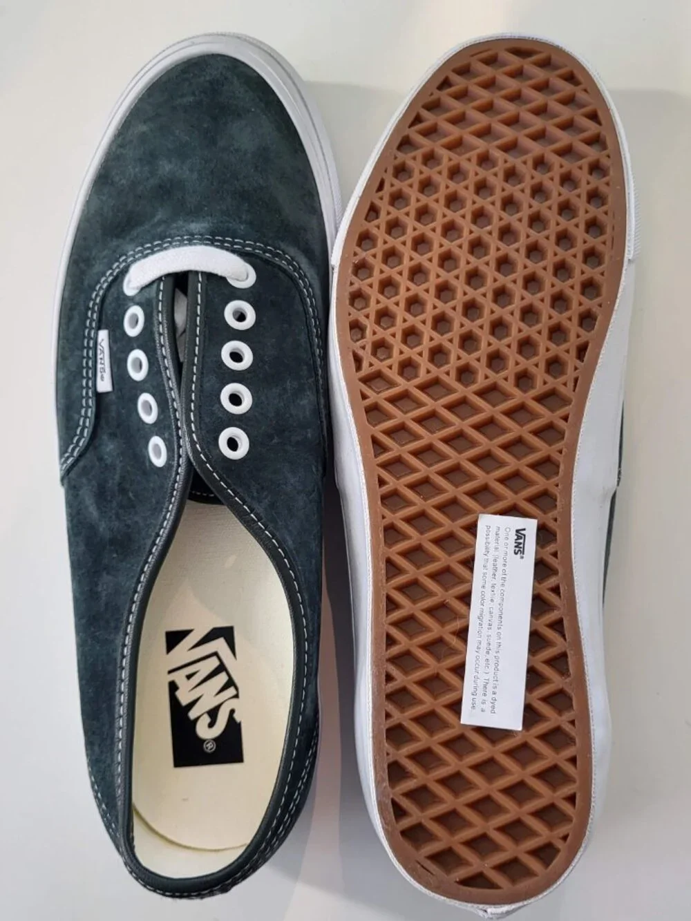 Men's Pig Suede Vans Authentic Skate Sneaker Size 10.5